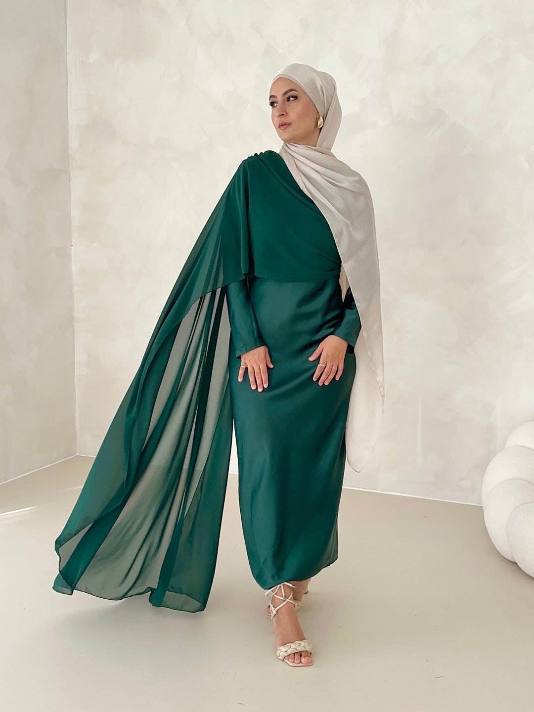 Robe Inaya