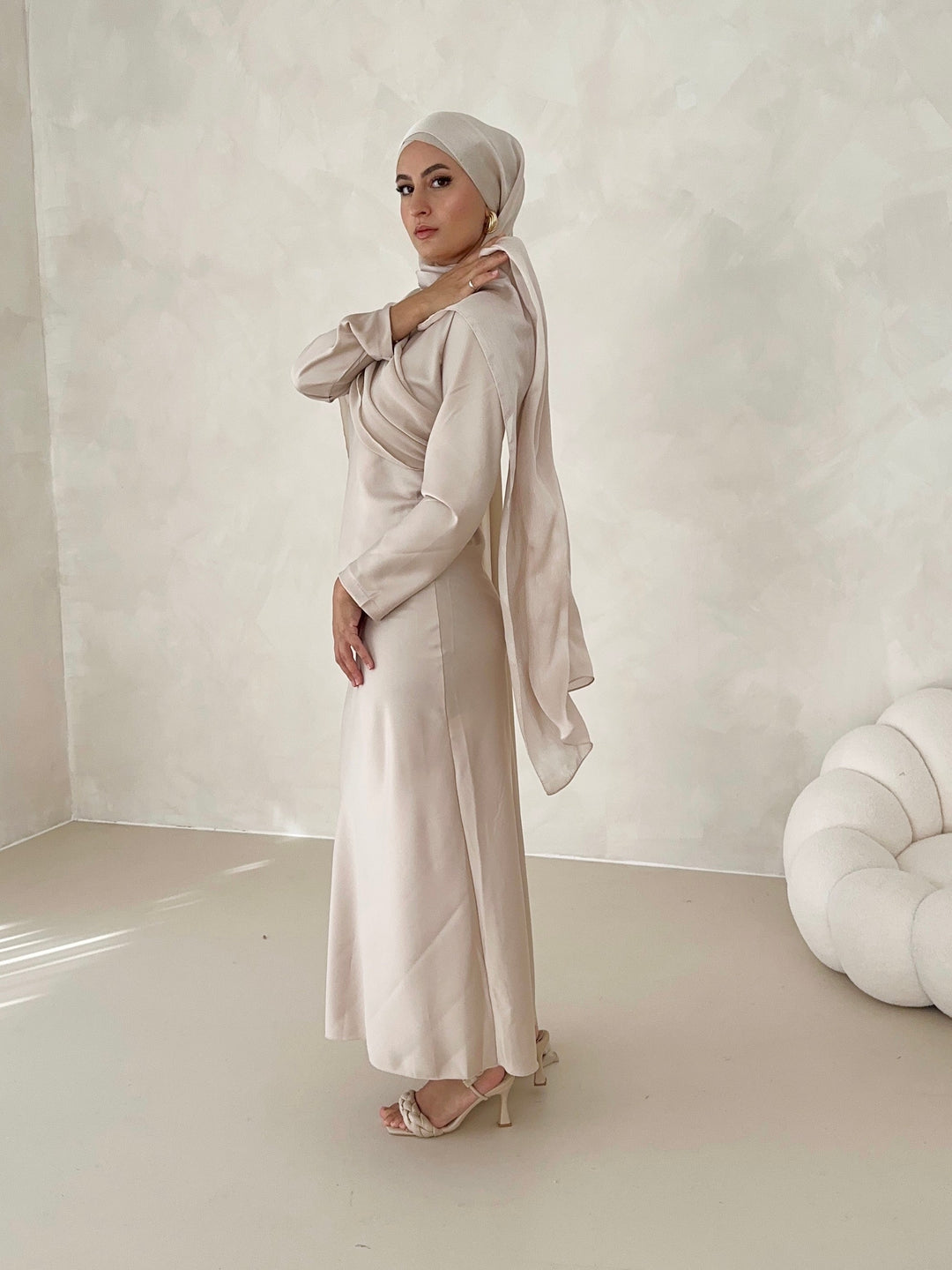 Robe Inaya